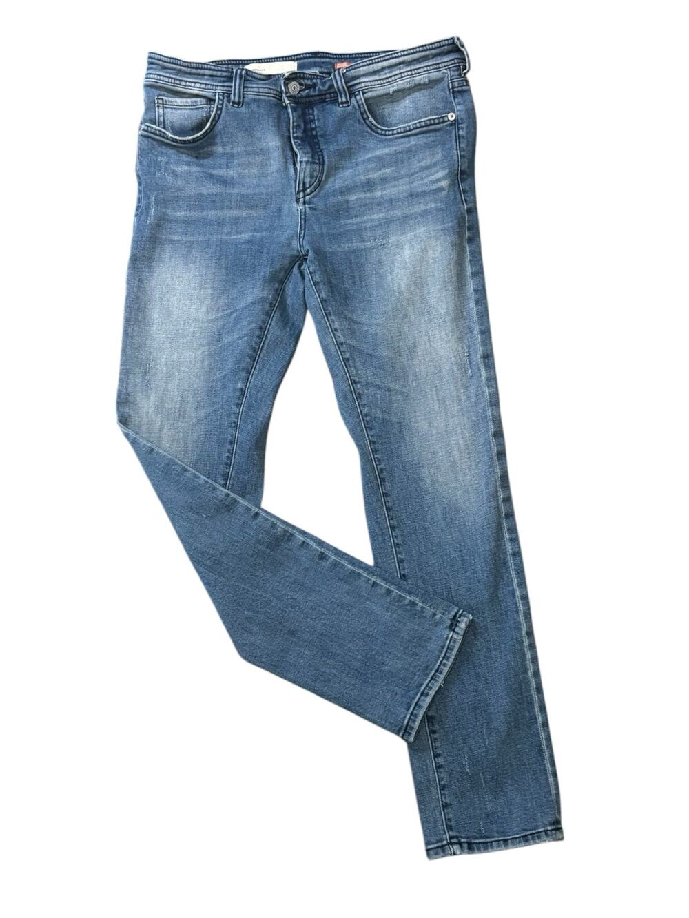 Anthropologie Pilcro Slightly Distressed Boyfriend Slim Denim Jeans Size 28